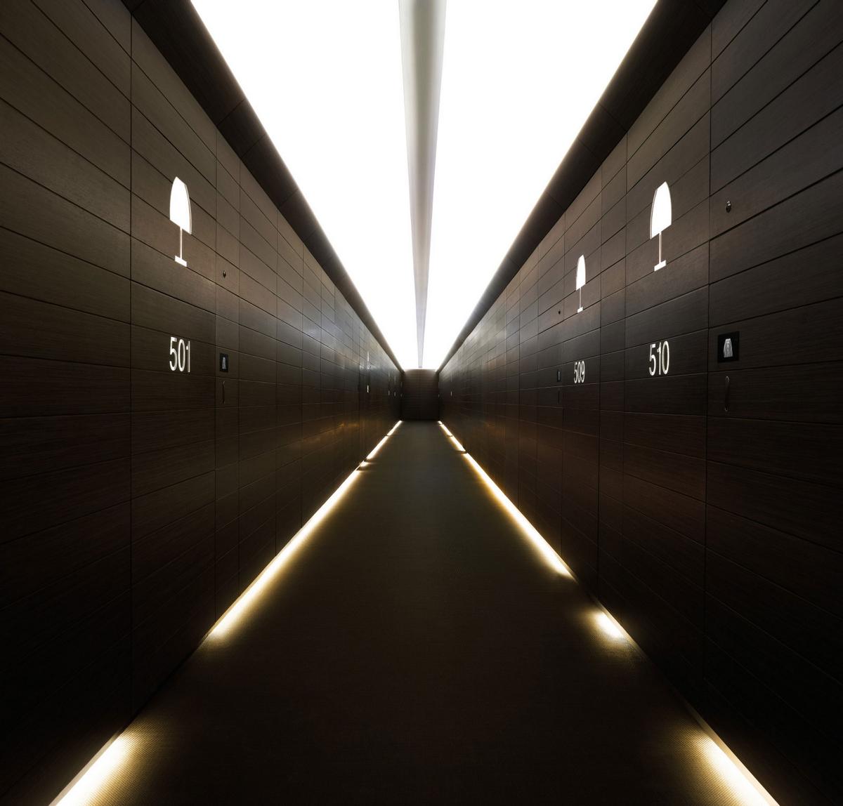 Современный дизайн интерьера отеля Armani Hotel Dubai