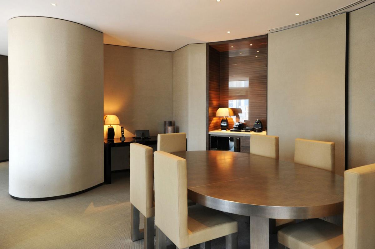 Современный дизайн интерьера отеля Armani Hotel Dubai