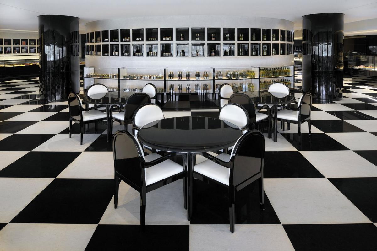 Современный дизайн интерьера отеля Armani Hotel Dubai
