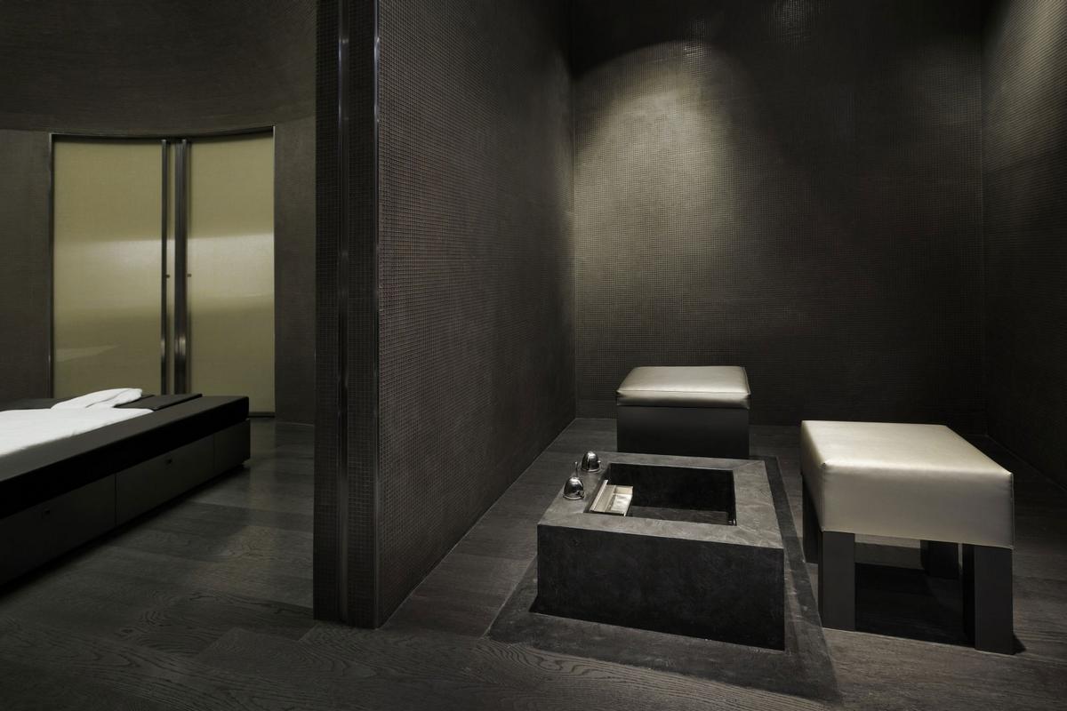 Современный дизайн интерьера отеля Armani Hotel Dubai