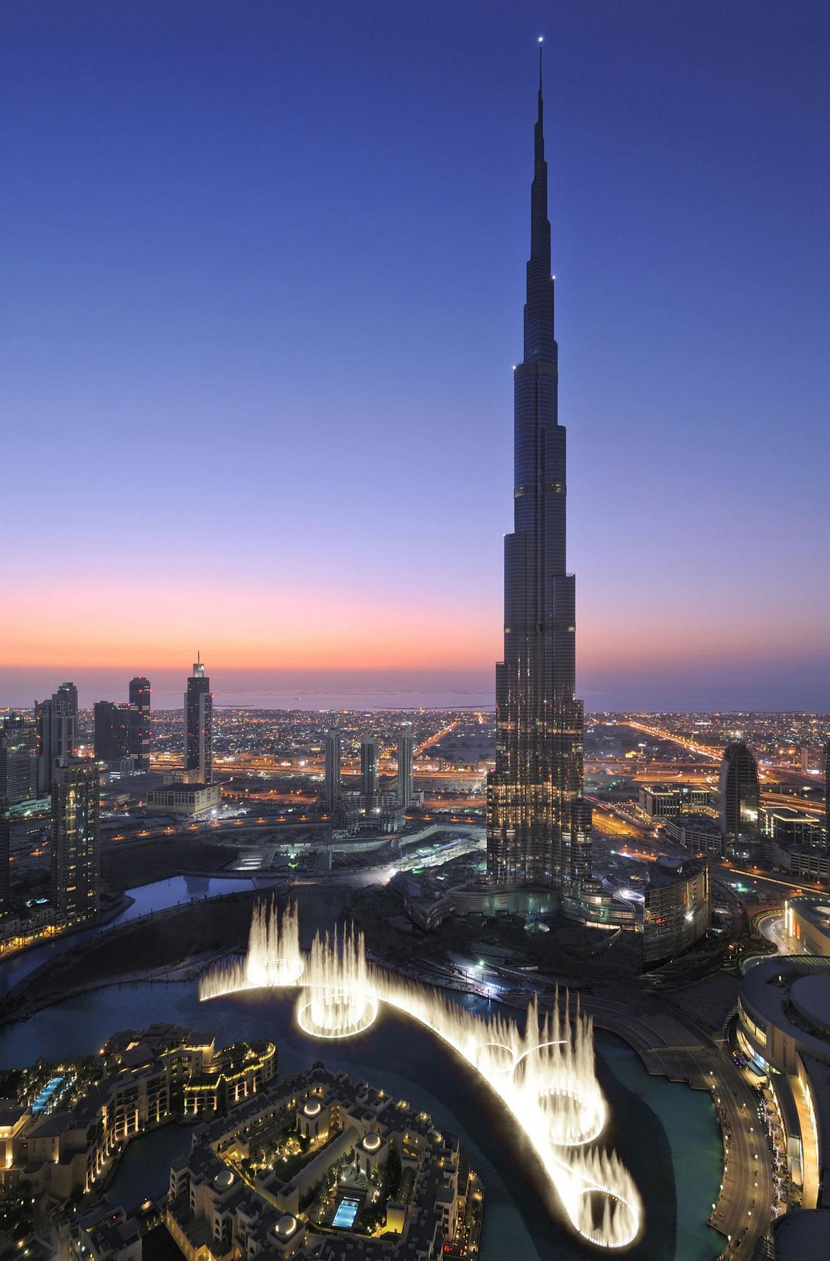 Современный дизайн интерьера отеля Armani Hotel Dubai